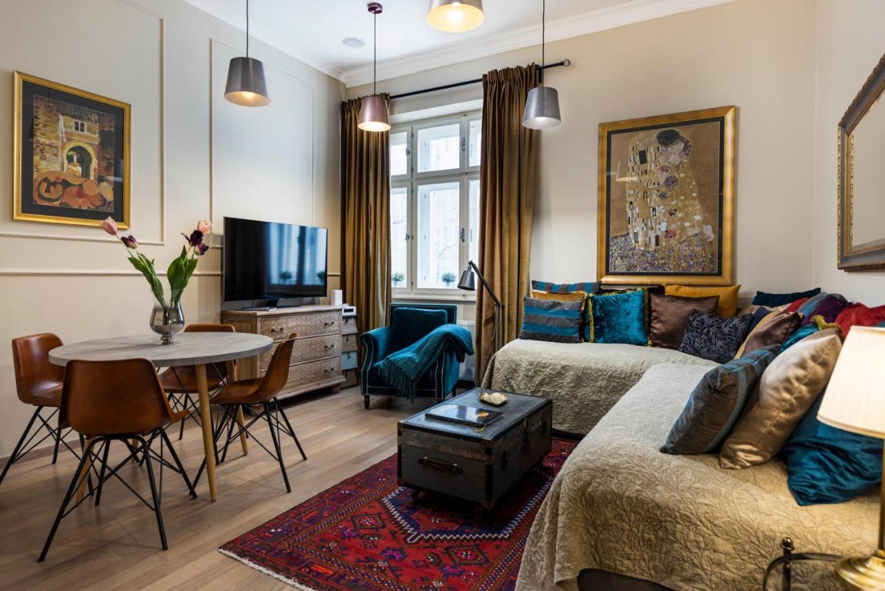 3on7 Apartment