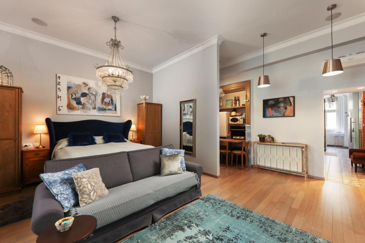 3on7 Apartment